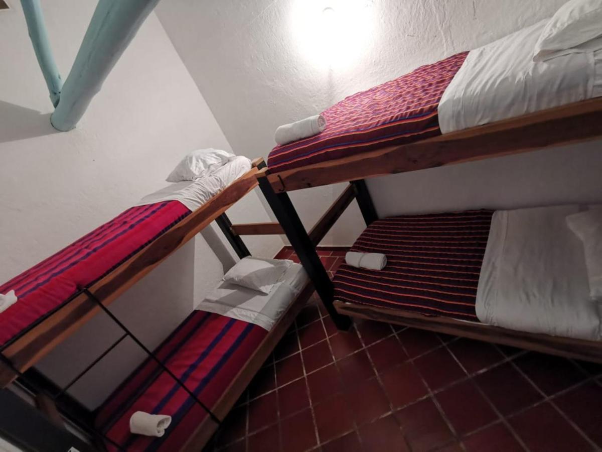 Popichi Hostel 莱瓦镇 外观 照片