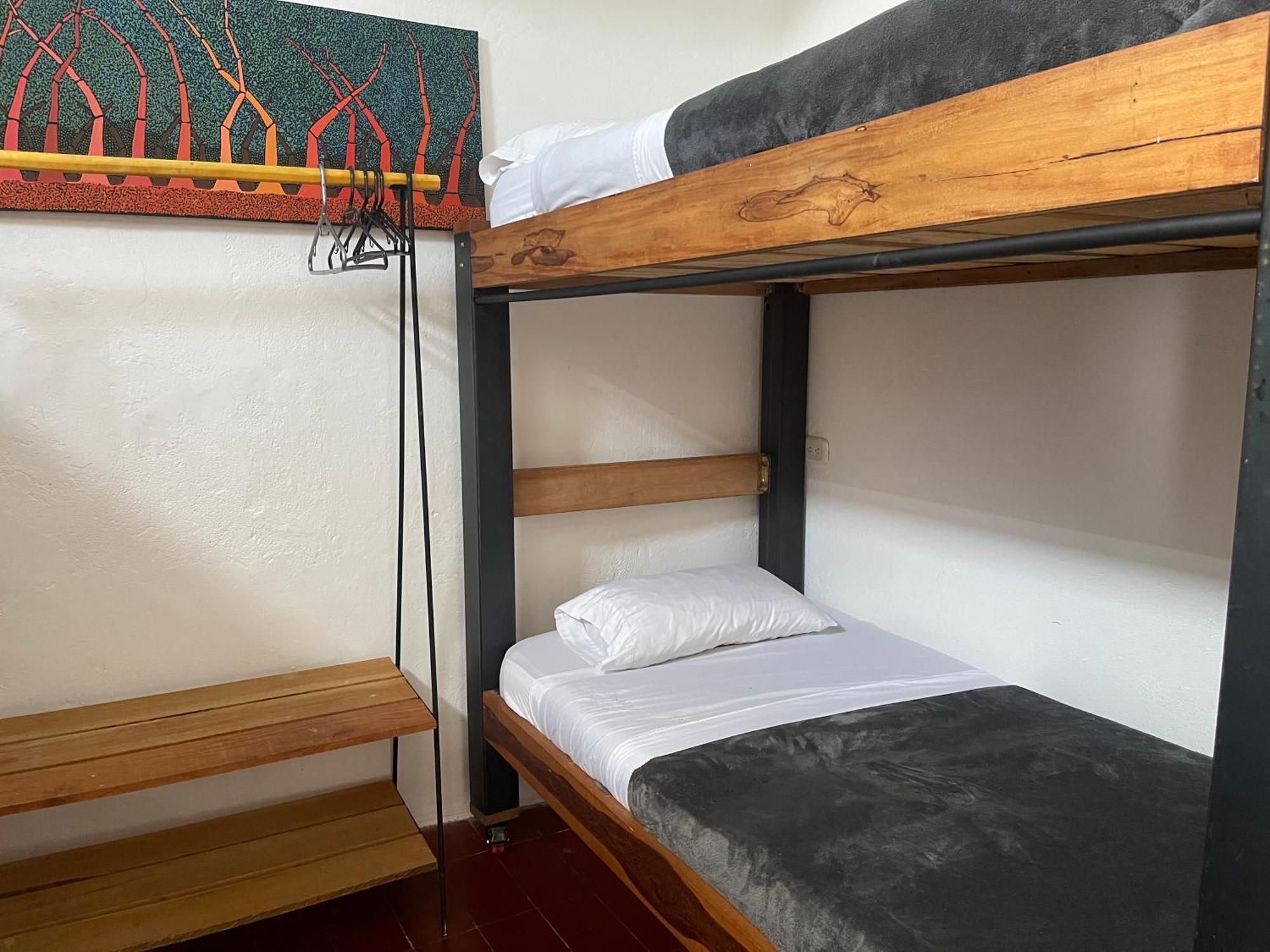 Popichi Hostel 莱瓦镇 外观 照片