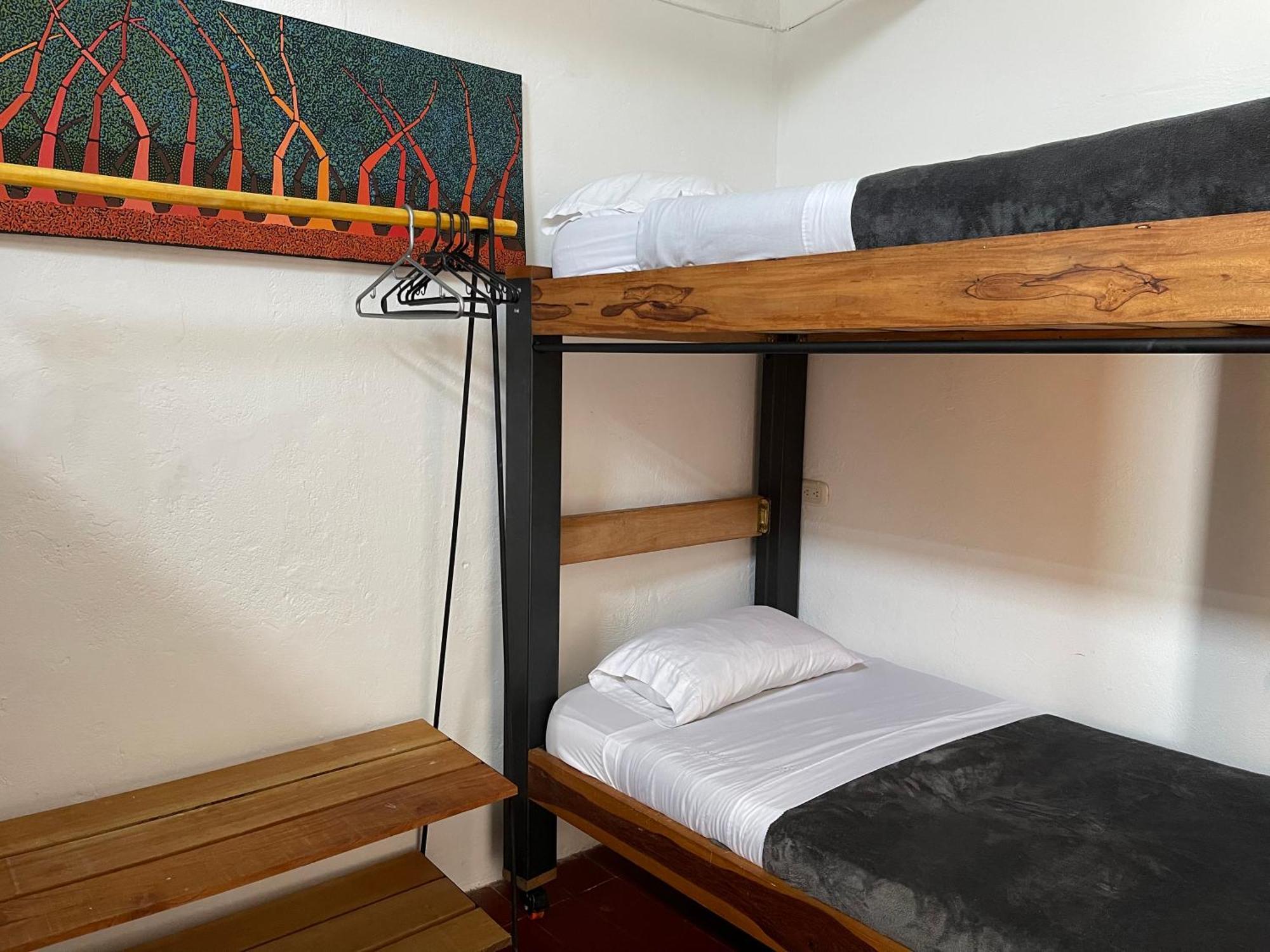 Popichi Hostel 莱瓦镇 外观 照片